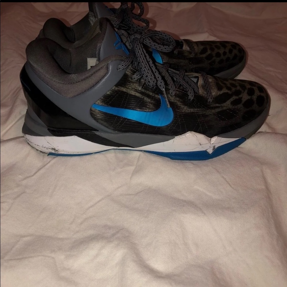 Kobe 7 Grey Cheetah Shoes - Picture 3 of 7